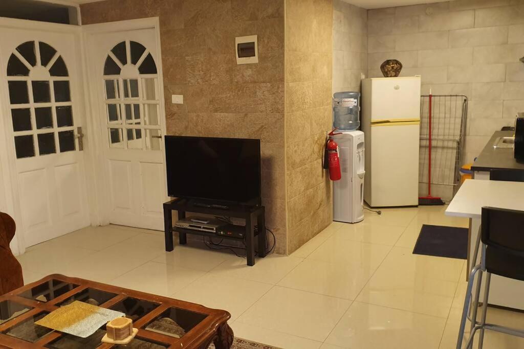 'C' Dazzling Modern 2 Bdrm Apt In Khalda Free Wifi Amman Bagian luar foto